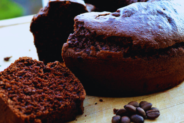 Bolo de chocolate com café